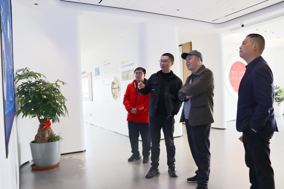 市國資委領(lǐng)導(dǎo)蒞臨匯融投資集團開展調(diào)研指導(dǎo)工作